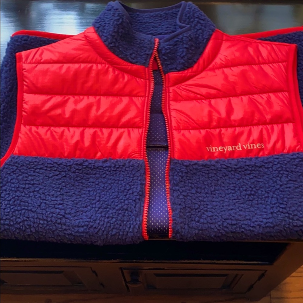 Men’s vineyard vine vest